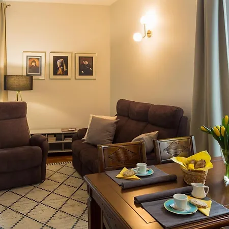 Modern In Old City Apartahotel