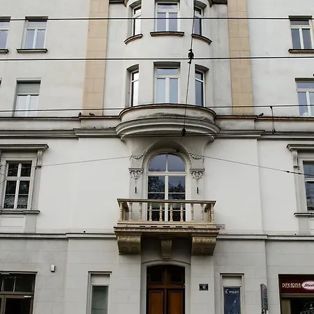 Modern In Old City מלון דירות