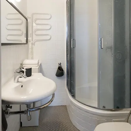 Modern In Old City 3*