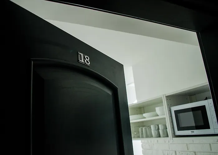 Apartmanhotel Modern In Old City 3*