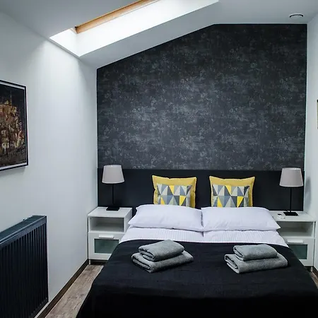 Apartahotel Modern In Old City Cracovia