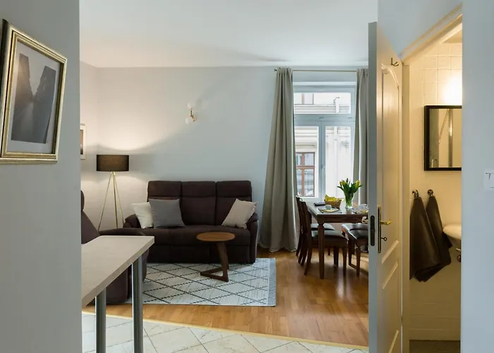 Modern In Old City 3*